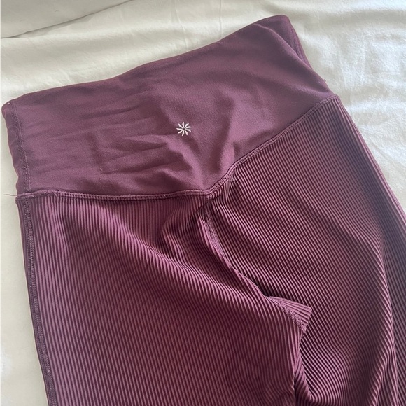 Athleta - ELATION ULTRA HIGH RISE RIBBED 7/8 LEGGING - Picture 3 of 6